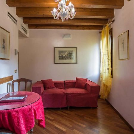 Hotel Piccola Fenice Венеция Экстерьер фото