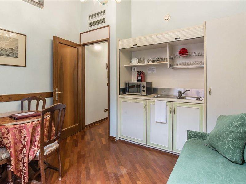 Hotel Piccola Fenice Венеция Экстерьер фото